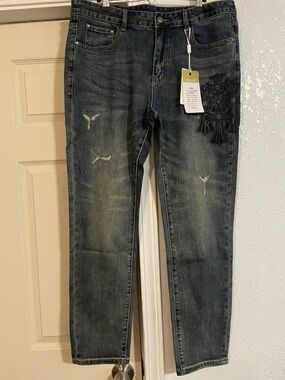 Straight Leg Women's Jeans in Washed Blue with Embroidered Detail